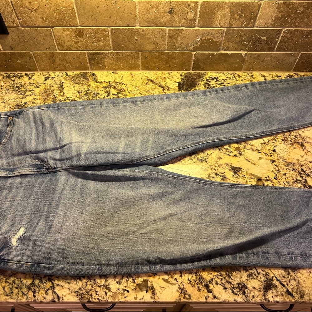 American Eagle Mom Jean Size 6 L
